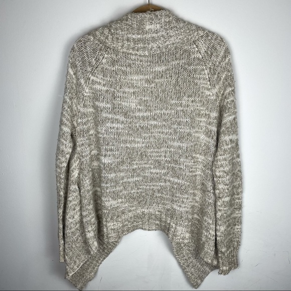 BDG Cream Knit Cardigan Sweater Size L - Picture 9 of 9
